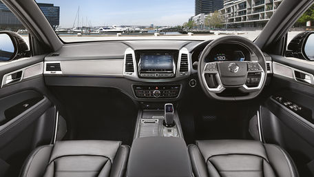 SsangYong Rexton interior image