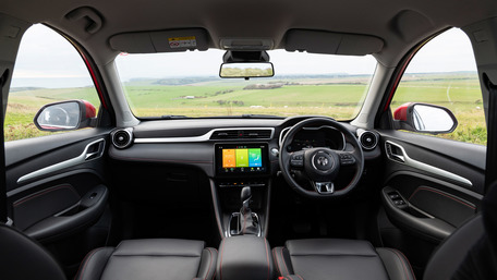 MG HS petrol interior shot