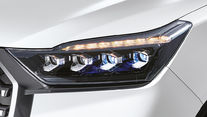 SsangYong Rexton lights